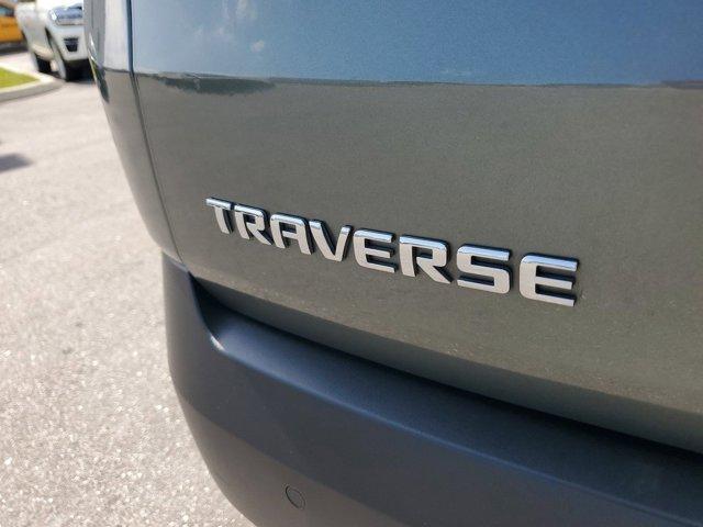 Photo of 2022 Silver Sage Metallic Chevrolet Traverse