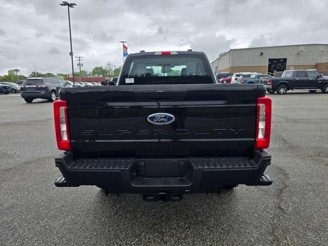 Photo of 2025 Agate Black Metallic Ford F-250