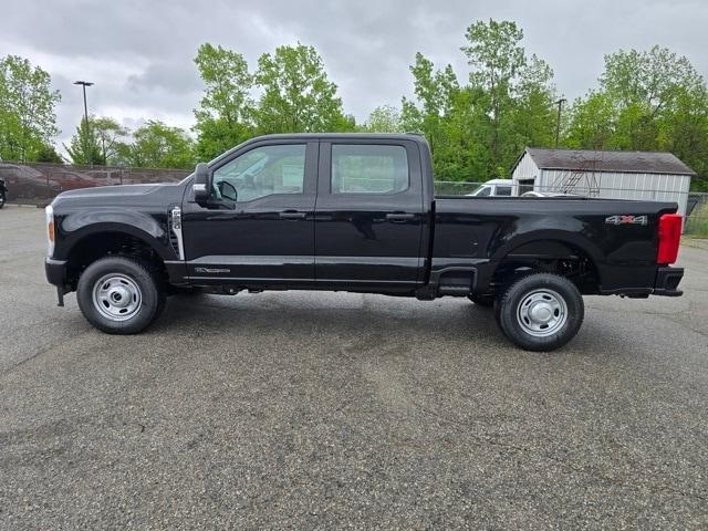 Photo of 2025 Agate Black Metallic Ford F-250