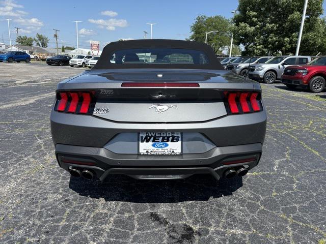 Photo of 2025 Carbonized Gray Metallic Ford Mustang