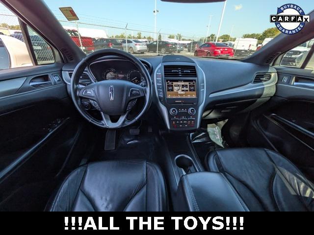 Photo of 2016 White Platinum Metallic Tri-Coat Lincoln MKC