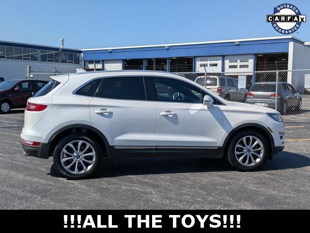 Photo of 2016 White Platinum Metallic Tri-Coat Lincoln MKC