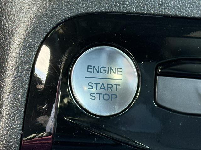 Photo of 2026 AGATE BLACK METALLIC Ford Escape