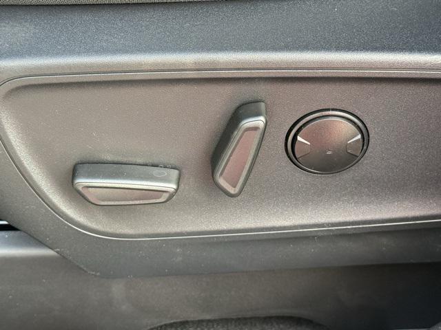 Photo of 2026 AGATE BLACK METALLIC Ford Escape