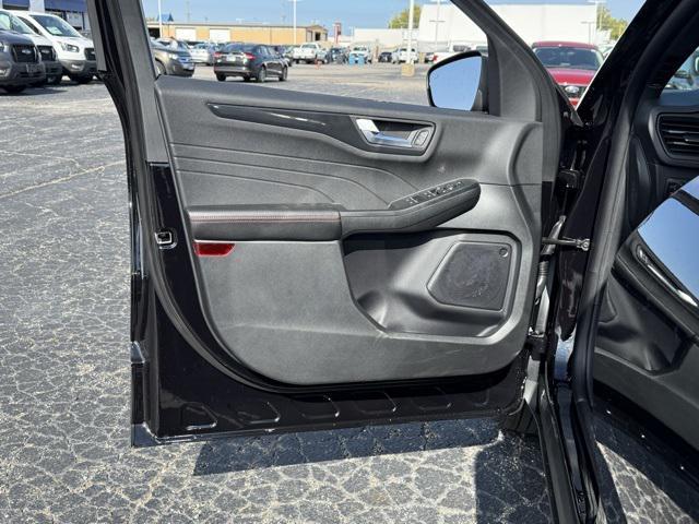 Photo of 2026 AGATE BLACK METALLIC Ford Escape