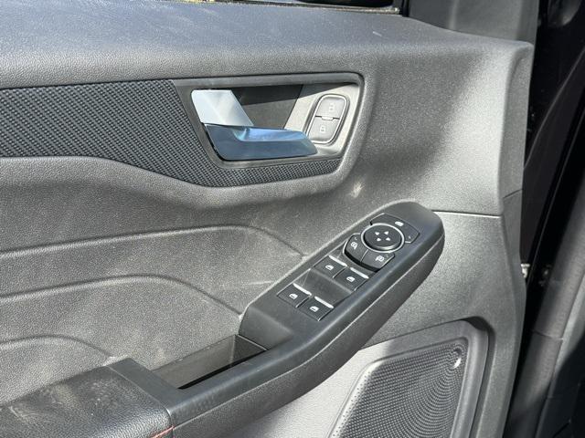 Photo of 2026 AGATE BLACK METALLIC Ford Escape