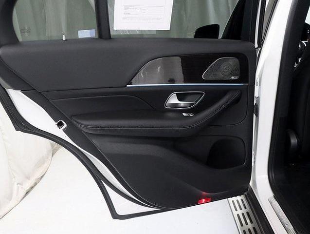 Photo of 2023 Polar White Mercedes-Benz GLE 350