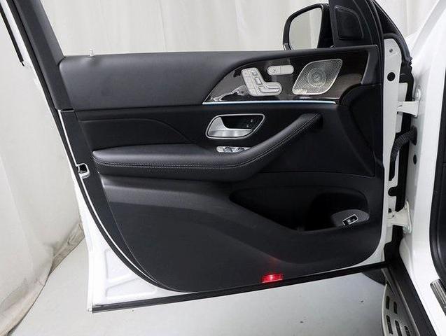 Photo of 2023 Polar White Mercedes-Benz GLE 350