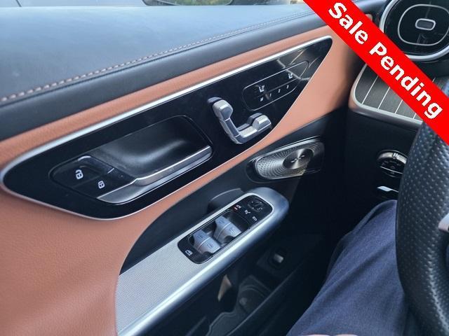 Photo of 2023 Polar White Mercedes-Benz GLC 300