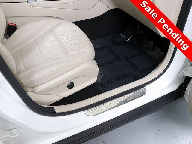 Photo of 2021 Polar White Mercedes-Benz GLC 300