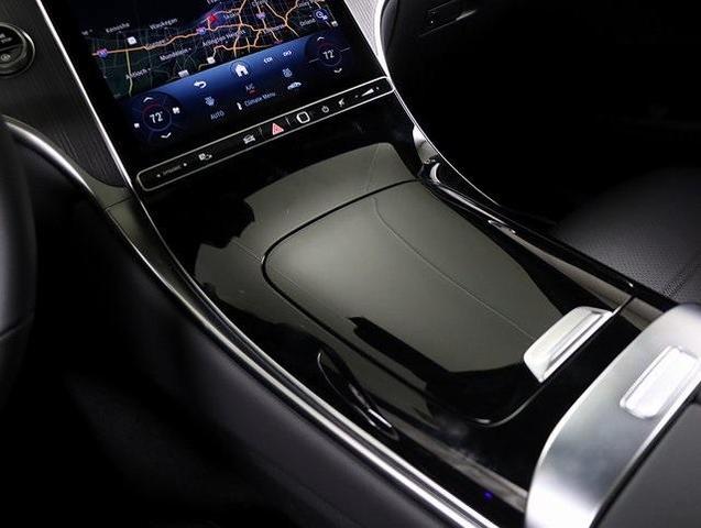 Photo of 2025 Graphite Gray Metallic Mercedes-Benz GLC 300