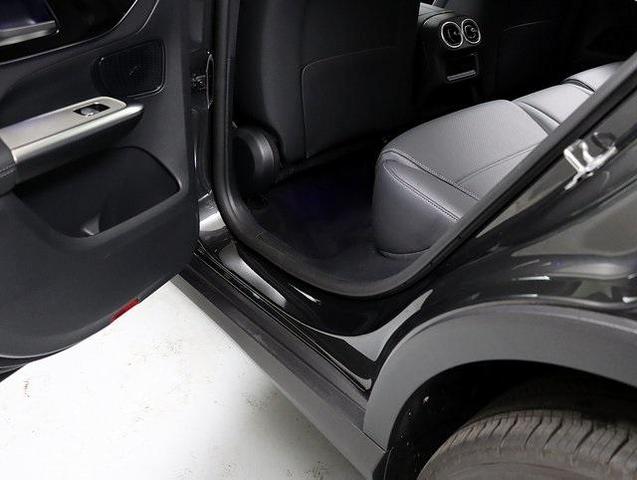 Photo of 2025 Graphite Gray Metallic Mercedes-Benz GLC 300