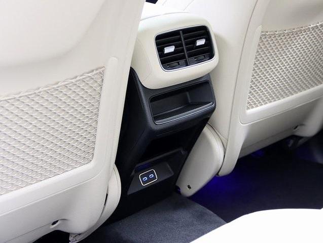 Photo of 2026 Polar White Mercedes-Benz GLE 350