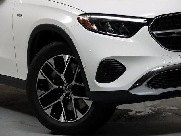Photo of 2025 Polar White Mercedes-Benz GLC 350e