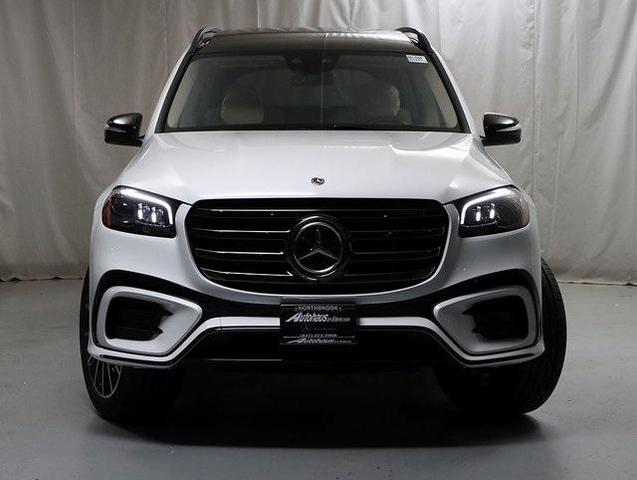 Photo of 2025 MANUFAKTUR Moonlight White Metallic Mercedes-Benz GLS 580