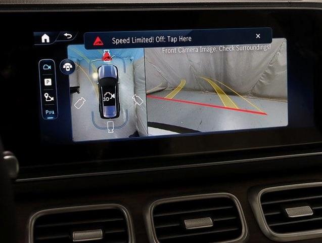 Photo of 2025 MANUFAKTUR Moonlight White Metallic Mercedes-Benz GLS 580