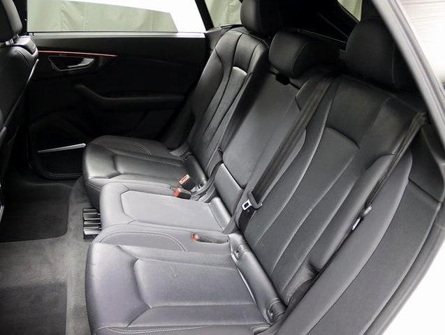 Photo of 2021 Glacier White Metallic Audi Q8