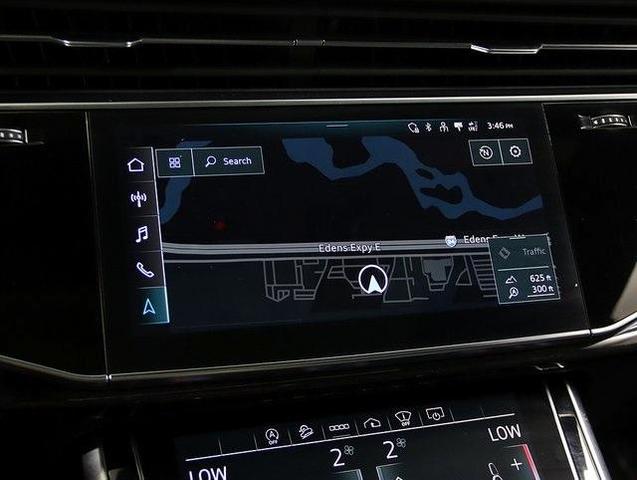 Photo of 2021 Glacier White Metallic Audi Q8