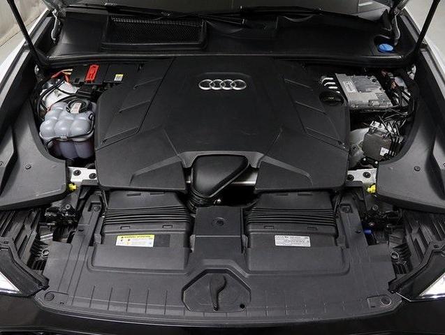 Photo of 2021 Glacier White Metallic Audi Q8