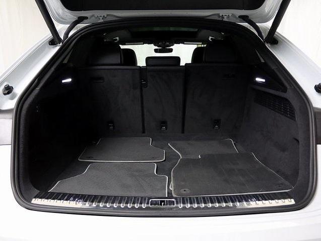 Photo of 2021 Glacier White Metallic Audi Q8
