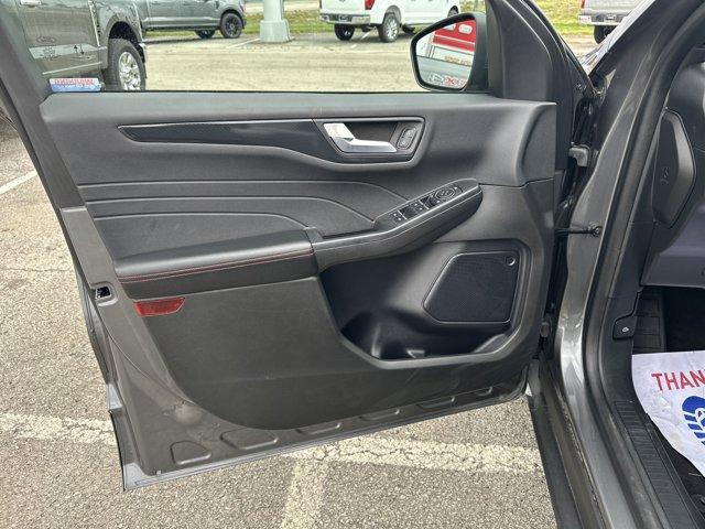 Photo of 2024 Carbonized Gray Metallic Ford Escape