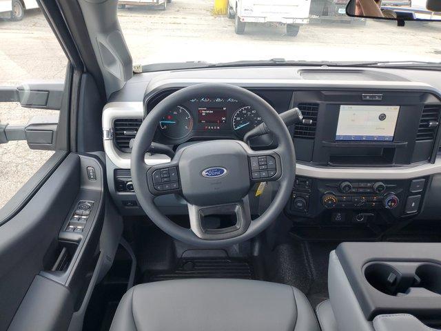 Photo of 2026 Oxford White Ford F-350
