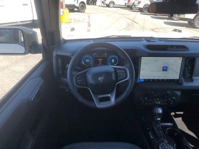 Photo of 2025 Oxford White Ford Bronco