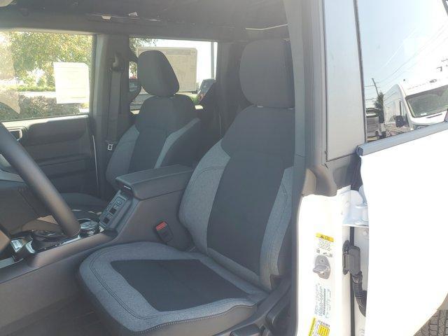 Photo of 2025 Oxford White Ford Bronco