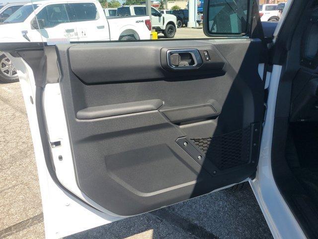 Photo of 2025 Oxford White Ford Bronco