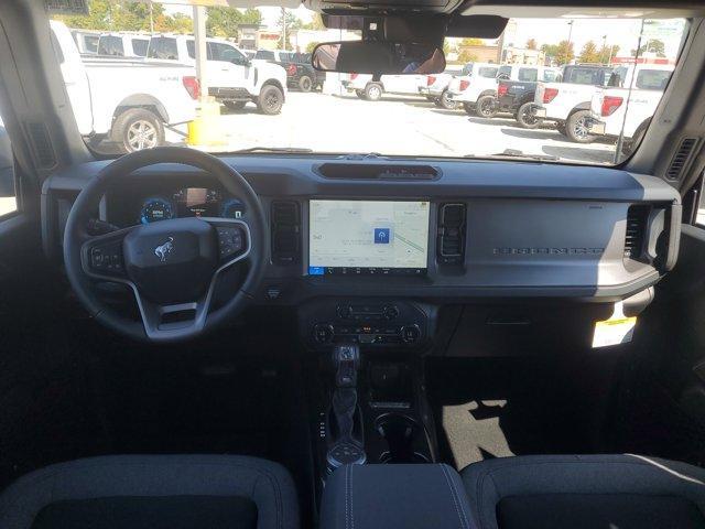 Photo of 2025 Oxford White Ford Bronco