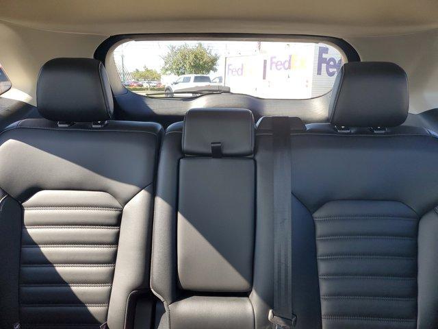 Photo of 2022 Agate Black Metallic Ford Edge