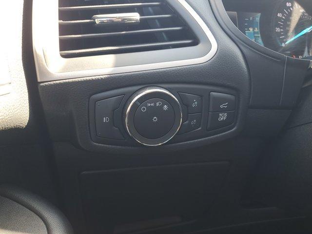 Photo of 2022 Agate Black Metallic Ford Edge