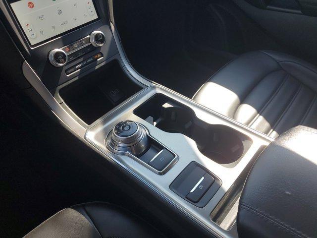 Photo of 2022 Agate Black Metallic Ford Edge