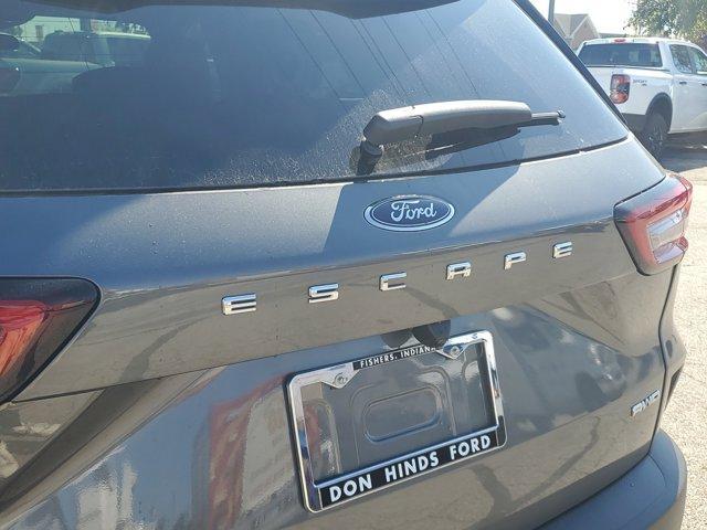 Photo of 2026 Carbonized Gray Metallic Ford Escape