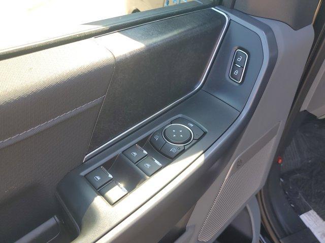 Photo of 2025 Agate Black Metallic Ford F-150 Lightning
