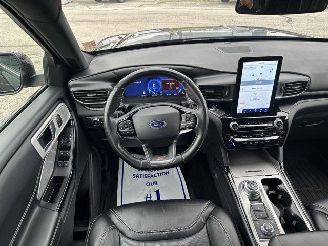 Photo of 2021 Agate Black Metallic Ford Explorer