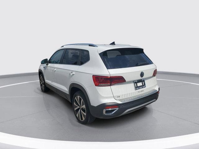 Photo of 2023 Pure White Volkswagen Taos