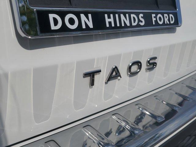 Photo of 2023 Pure White Volkswagen Taos