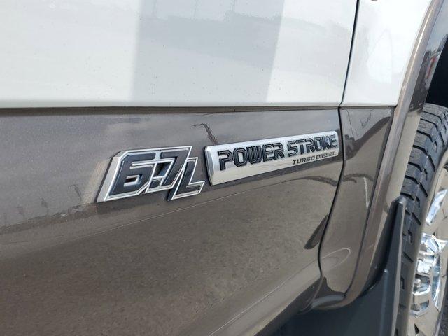 Photo of 2017 White Ford F-250