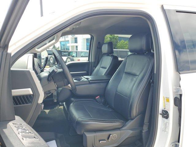 Photo of 2017 White Ford F-250