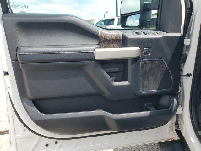 Photo of 2017 White Ford F-250