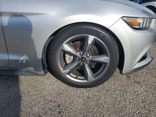 Photo of 2016 Ingot Silver Metallic Ford Mustang