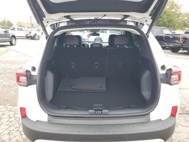 Photo of 2026 Star White Ford Escape