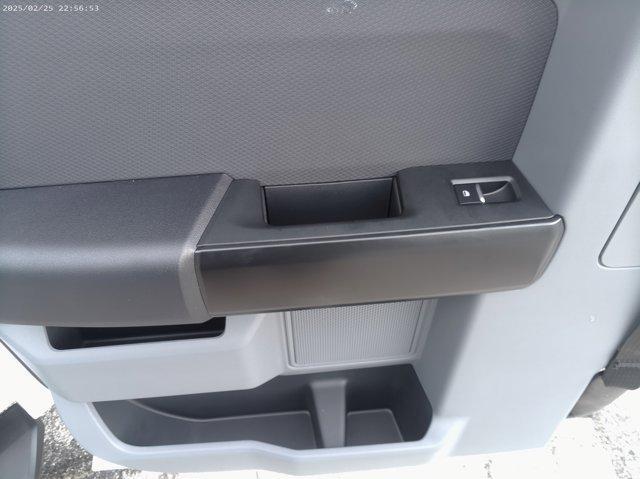 Photo of 2025 Oxford White Ford F-150