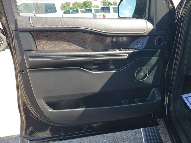 Photo of 2021 Black Ford Expedition