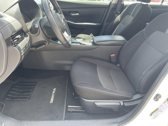 Photo of 2022 Cloud White Nissan Sentra