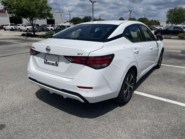Photo of 2022 Cloud White Nissan Sentra