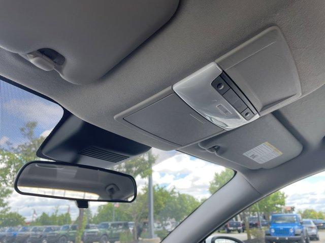 Photo of 2022 Cloud White Nissan Sentra
