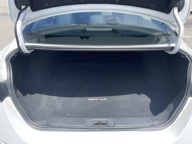 Photo of 2022 Cloud White Nissan Sentra