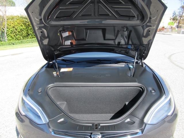 Photo of 2017 Silver Metallic Tesla Model S